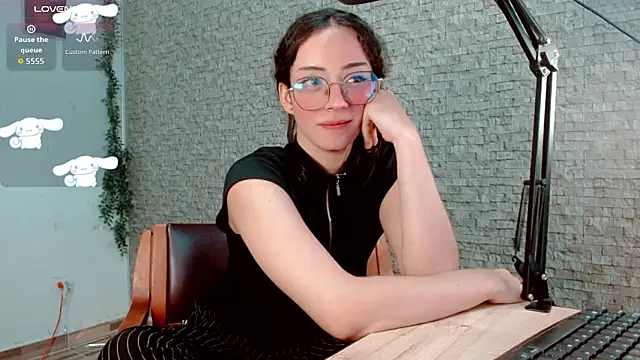 Snapshot of emma_unu chatting on 02-25-26, 02:43 emma unu online show from 02-25-26, 02:43