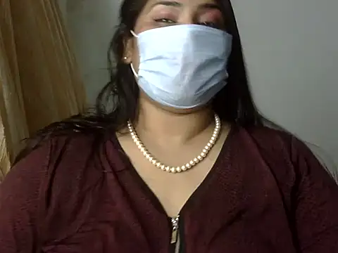 cutelady65 online show from 07-18-26, 04:33