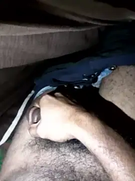 Snapshot of Malluk7 chatting on 11-08-25, 11:03 Malluk7 online show from 11-08-25, 11:03