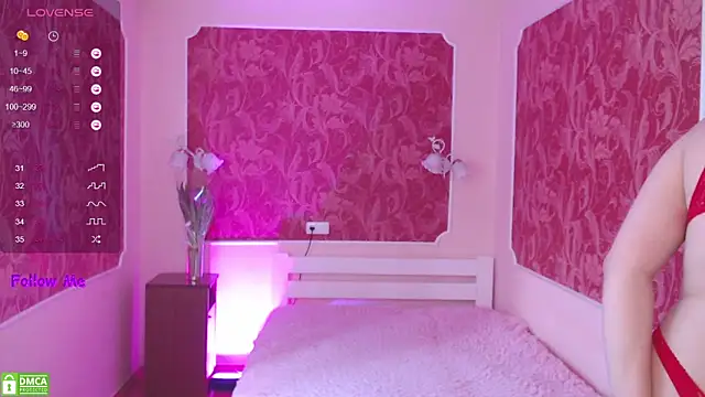 Snapshot of VerySweetKate111 chatting on 02-14-26, 10:45 VerySweetKate111 online show from 02-14-26, 10:45