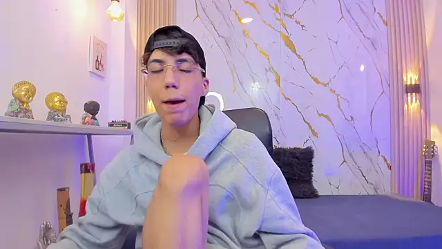 Nikolay Gregori online show from 04-28-26, 04:06