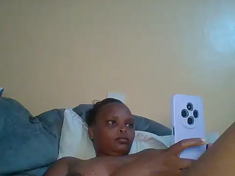 Snapshot of Sexxy-Shie chatting on 03-01-25, 07:26 Sexxy-Shie online show from 03-01-25, 07:26