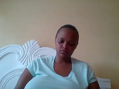 Snapshot of Sexxy-Shie chatting on 10-15-25, 06:57 Sexxy-Shie online show from 10-15-25, 06:57