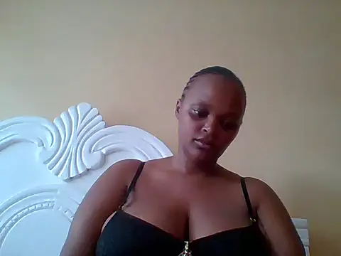 Snapshot of Sexxy-Shie chatting on 10-17-25, 06:49 Sexxy-Shie online show from 10-17-25, 06:49