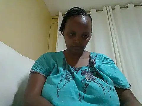 Snapshot of Sexxy-Shie chatting on 02-17-26, 02:24 Sexxy-Shie online show from 02-17-26, 02:24