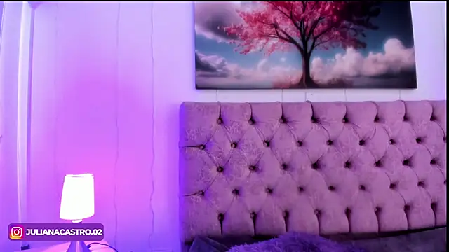 Snapshot of Julianaa_Castro_ chatting on 02-25-25, 06:09 Julianaa Castro online show from 02-25-25, 06:09