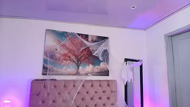 Julianaa Castro  online show from 10-29-25, 11:34