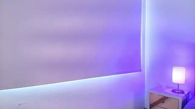 Julianaa Castro  online show from 01-05-26, 05:27