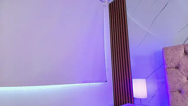Julianaa Castro  online show from 06-27-26, 12:22