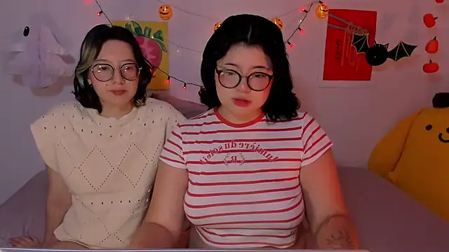 Snapshot of Gaby_Danna chatting on 10-23-25, 12:32 Gaby Danna online show from 10-23-25, 12:32