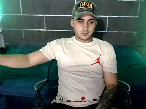 Snapshot of xxxxhotxoxo chatting on 05-25-26, 03:45 xxxxhotxoxo online show from 05-25-26, 03:45