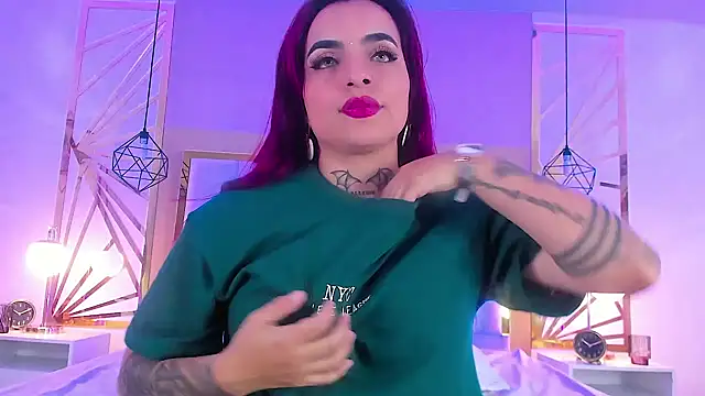 Snapshot of valeriee_millerr_ chatting on 12-27-24, 01:28 valeriee millerr online show from 12-27-24, 01:28