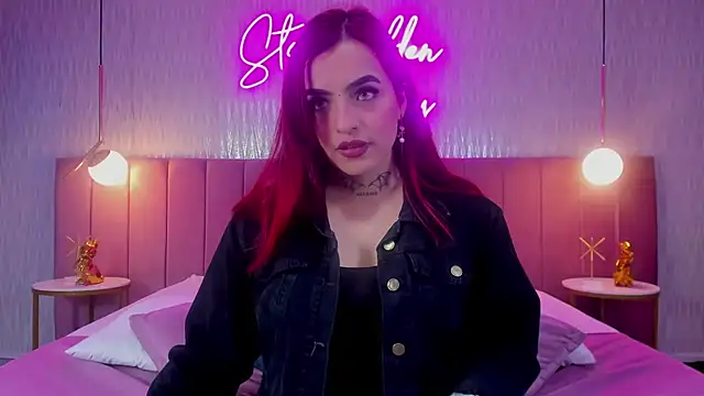 Snapshot of valeriee_millerr_ chatting on 01-07-25, 06:35 valeriee millerr online show from 01-07-25, 06:35