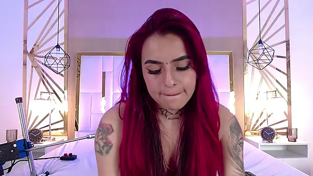 Snapshot of valeriee_millerr_ chatting on 02-08-25, 12:28 valeriee millerr online show from 02-08-25, 12:28