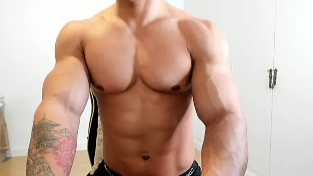 Snapshot of dan01_ chatting on 01-24-25, 12:20 dan01 online show from 01-24-25, 12:20