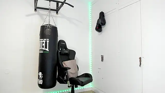 dan01  online show from 07-31-26, 06:57