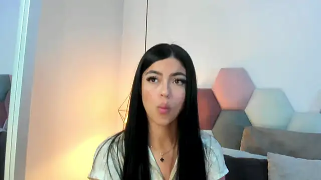 Snapshot of SiennaVidaal chatting on 03-10-25, 06:01 SiennaVidaal online show from 03-10-25, 06:01