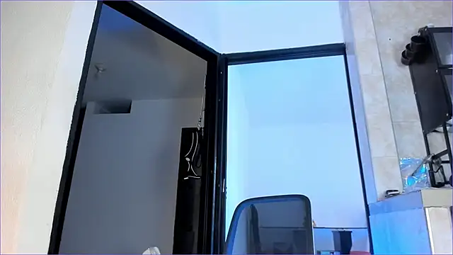 Snapshot of CandyLatinHott chatting on 06-16-26, 08:55 CandyLatinHott online show from 06-16-26, 08:55