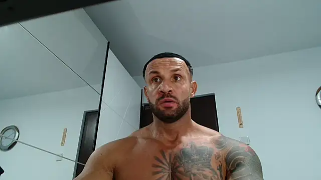 Magnificmuscles89 online show from 05-12-26, 11:51