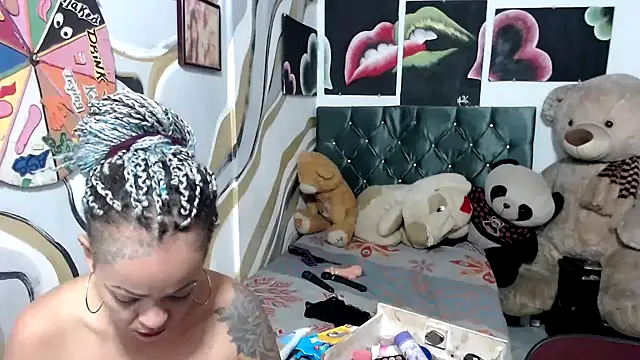 manzanahot9 online show from 10-27-25, 11:36