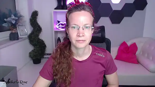 AnnikaRose online show from 03-07-25, 08:11