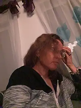 AnnikaRose online show from 11-28-25, 06:49