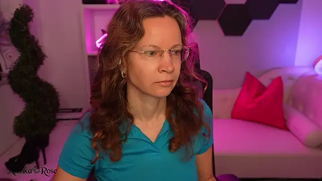 AnnikaRose online show from 02-13-26, 06:42