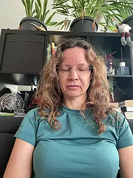 AnnikaRose online show from 02-25-26, 07:07