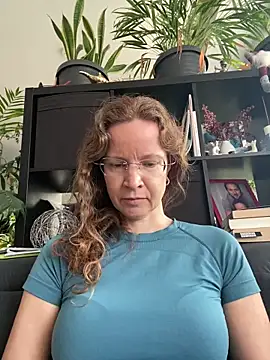 AnnikaRose online show from 03-11-26, 06:52