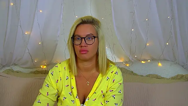 MariaNeumann online show from 03-15-26, 06:25