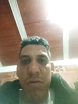 Snapshot of Elvergon3456 chatting on 12-17-25, 04:51 Elvergon3456 online show from 12-17-25, 04:51