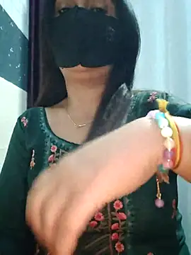 Aishwaryaa 69 online show from 02-26-25, 09:10