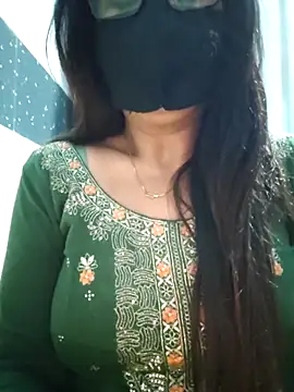 Aishwaryaa 69 online show from 03-11-25, 01:34