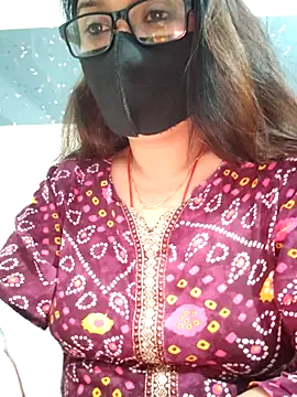 Aishwaryaa 69 online show from 11-17-25, 11:38