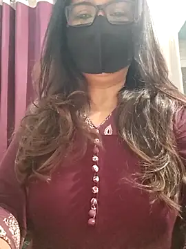 Snapshot of Aishwaryaa_69 chatting on 05-19-26, 02:51 Aishwaryaa 69 online show from 05-19-26, 02:51