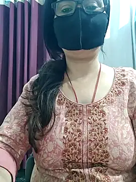 Snapshot of Aishwaryaa_69 chatting on 06-01-26, 03:30 Aishwaryaa 69 online show from 06-01-26, 03:30
