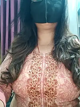 Snapshot of Aishwaryaa_69 chatting on 06-05-26, 11:49 Aishwaryaa 69 online show from 06-05-26, 11:49
