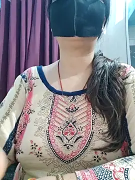 Aishwaryaa 69 online show from 06-14-26, 01:58
