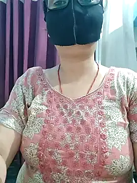 Snapshot of Aishwaryaa_69 chatting on 07-22-26, 03:53 Aishwaryaa 69 online show from 07-22-26, 03:53