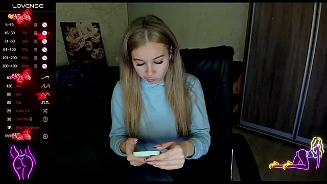  NigoNika online show from 11-10-25, 12:37