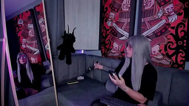 Snapshot of JadeyKhada chatting on 10-26-25, 12:27 JadeyKhada online show from 10-26-25, 12:27