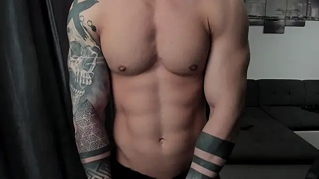 Snapshot of Richarddarell1 chatting on 03-05-25, 06:44 Richarddarell1 online show from 03-05-25, 06:44