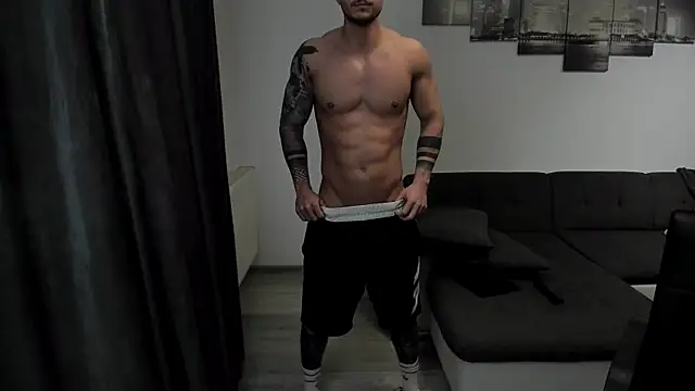 Snapshot of Richarddarell1 chatting on 03-16-25, 05:58 Richarddarell1 online show from 03-16-25, 05:58