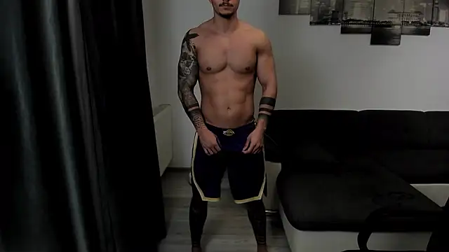 Snapshot of Richarddarell1 chatting on 09-11-25, 04:45 Richarddarell1 online show from 09-11-25, 04:45