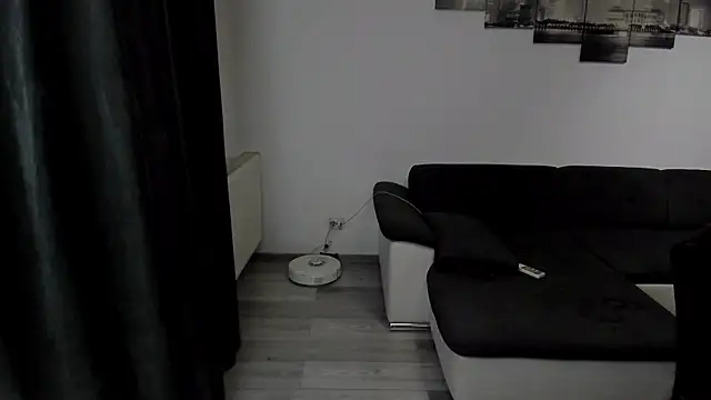 Snapshot of Richarddarell1 chatting on 09-27-25, 04:39 Richarddarell1 online show from 09-27-25, 04:39