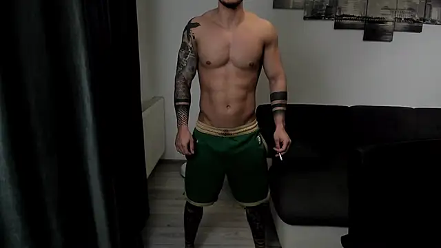 Snapshot of Richarddarell1 chatting on 10-14-25, 05:08 Richarddarell1 online show from 10-14-25, 05:08