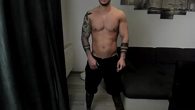 Snapshot of Richarddarell1 chatting on 11-12-25, 06:25 Richarddarell1 online show from 11-12-25, 06:25