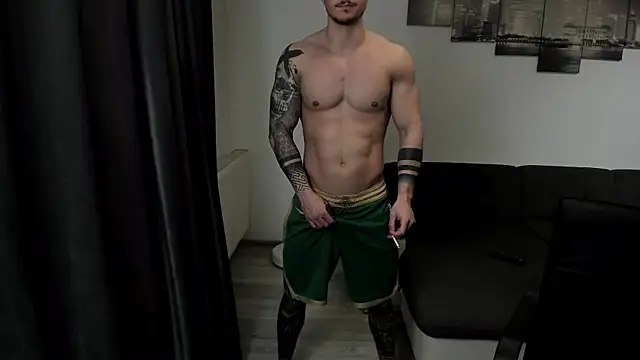 Snapshot of Richarddarell1 chatting on 02-22-26, 06:35 Richarddarell1 online show from 02-22-26, 06:35