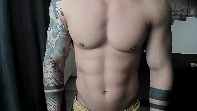 Snapshot of Richarddarell1 chatting on 03-11-26, 06:41 Richarddarell1 online show from 03-11-26, 06:41