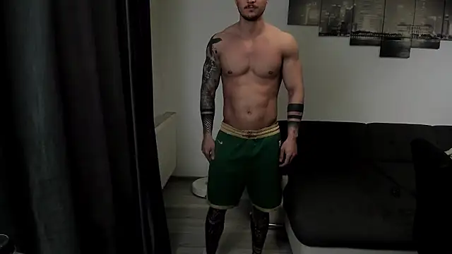 Snapshot of Richarddarell1 chatting on 03-16-26, 06:39 Richarddarell1 online show from 03-16-26, 06:39